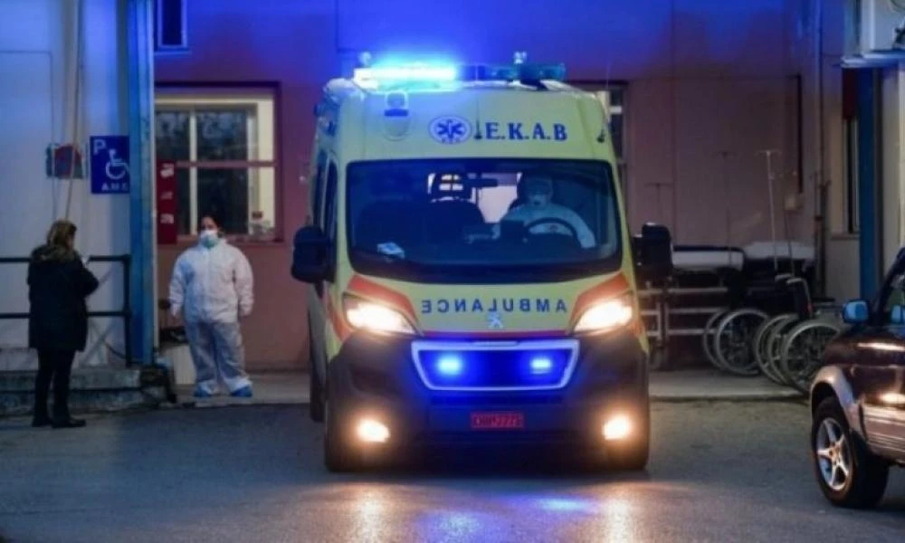Λάρισα: Αυτοκίνητο έκανε όπισθεν και παρέσυρε 14χρονη